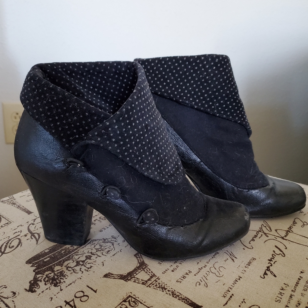 Black and white polka dot booties